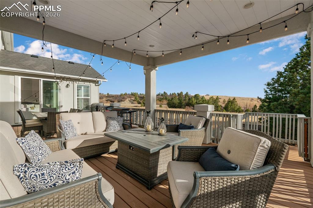 Image 47 of 50: Deck