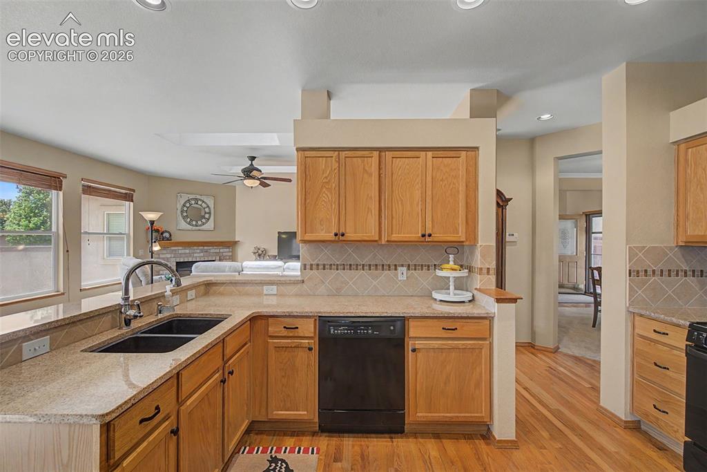 Image 10 of 37: An Abundance of Cabinets!