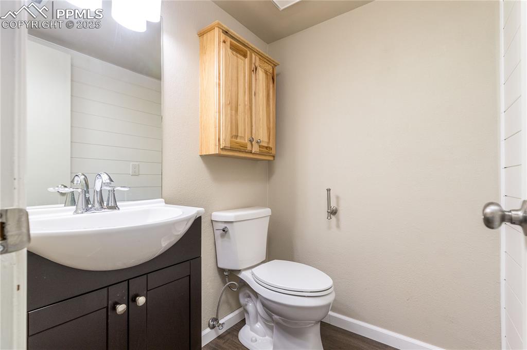 Image 15 of 38: 1/2 Bath - Main Level