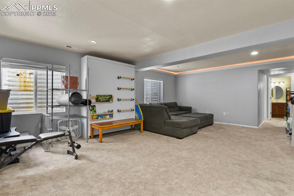 Image 21 of 27: Living Room