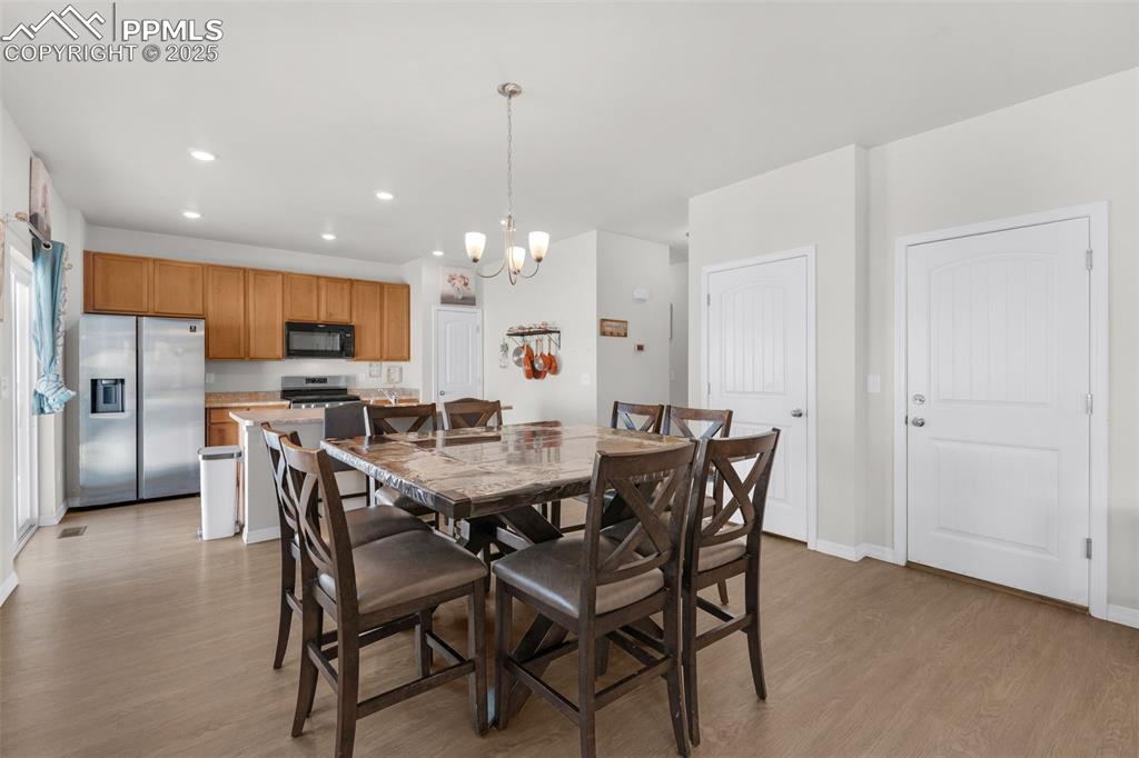 Image 10 of 38: Dining Area