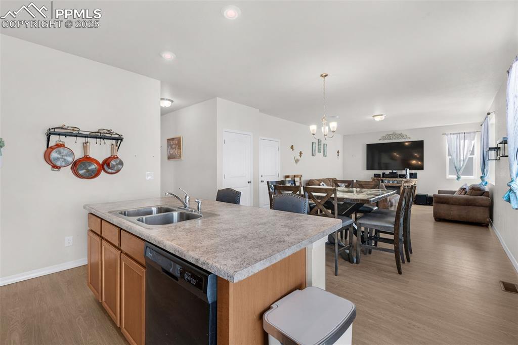 Image 7 of 38: Kitchen