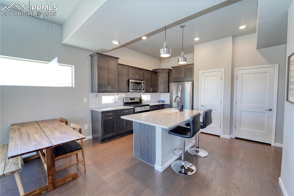 Image 5 of 26: Kitchen