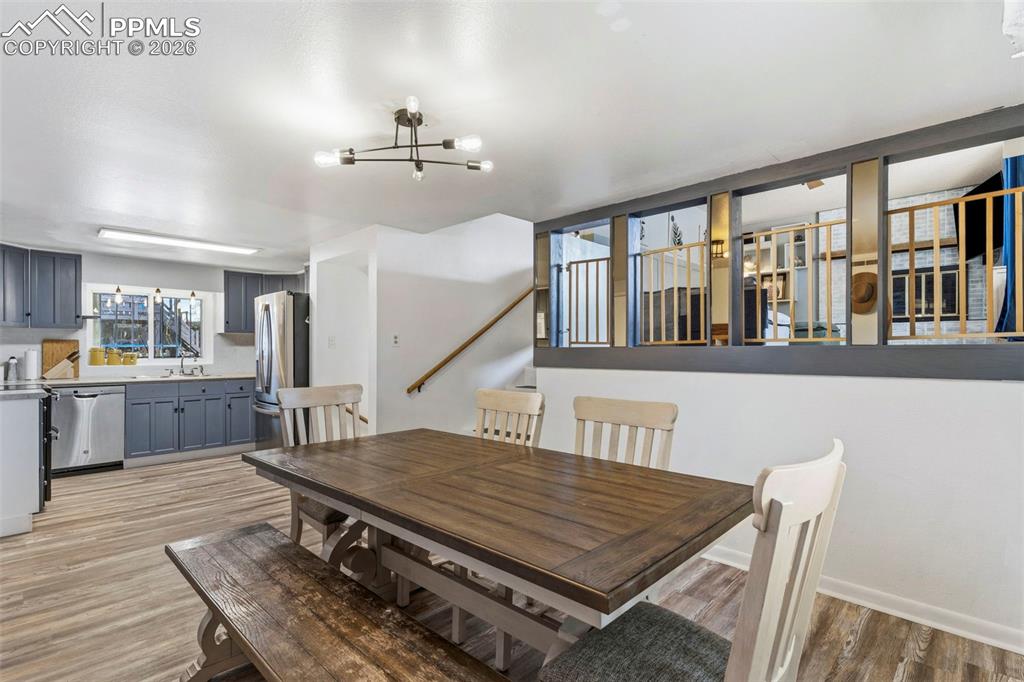 Image 12 of 37: Dining Area
