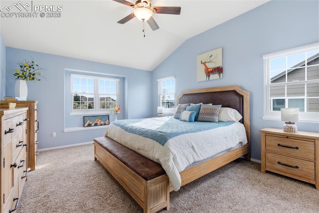 Image 24 of 50: Bedroom