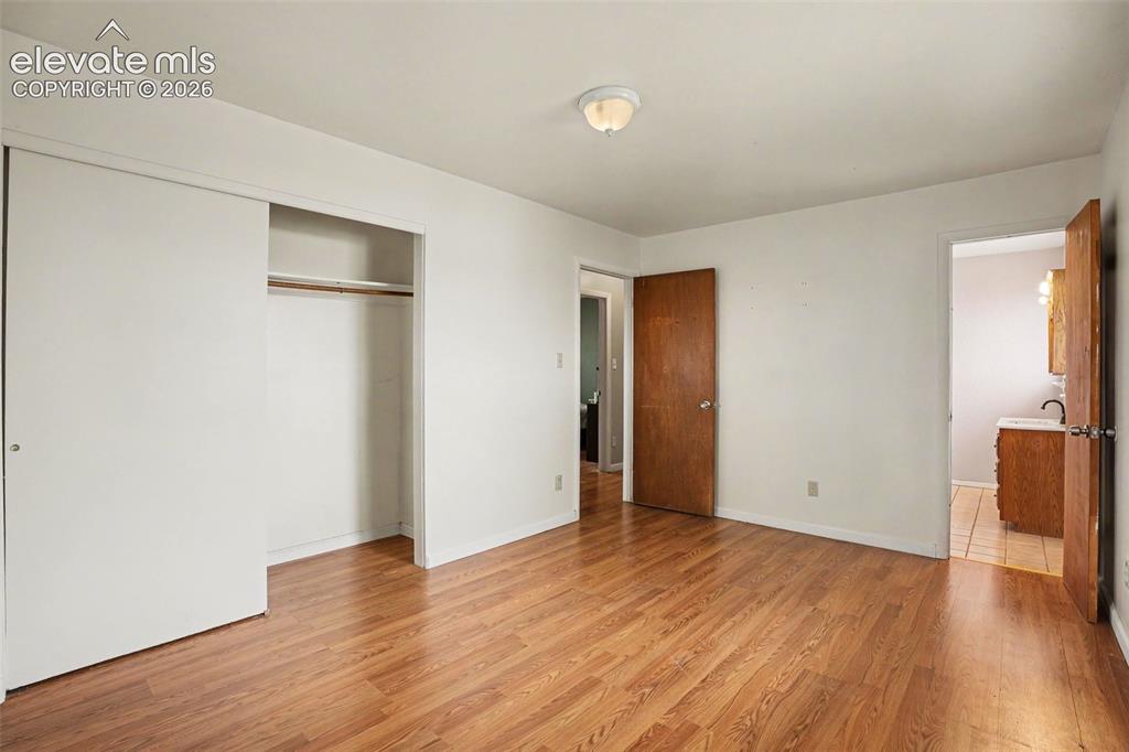 Image 11 of 23: Bedroom