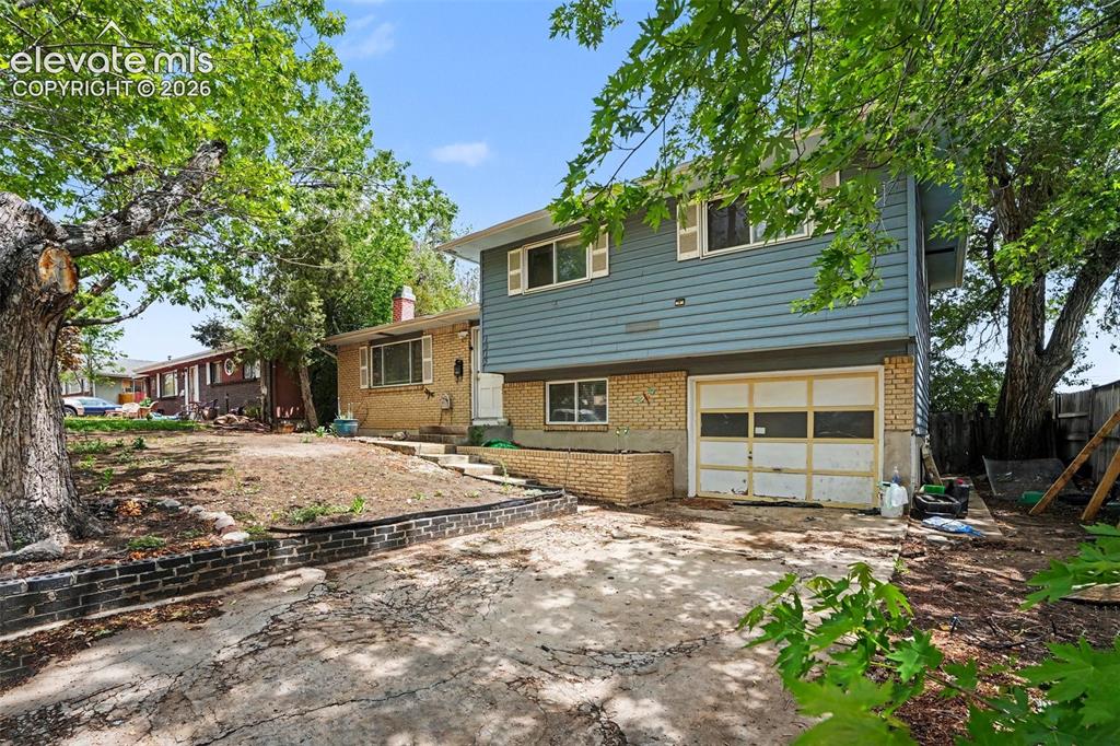 Image 3 of 23: Back of Structure