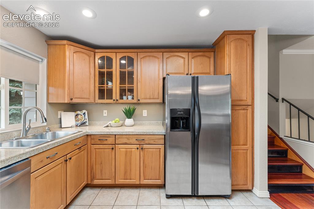 Image 17 of 50: Kitchen