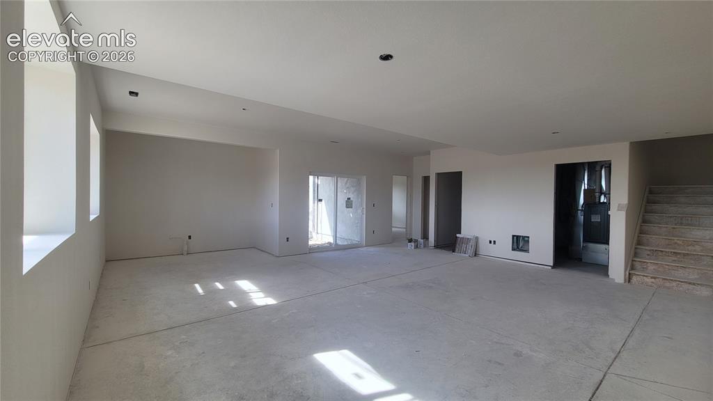 Image 22 of 44: Family Room