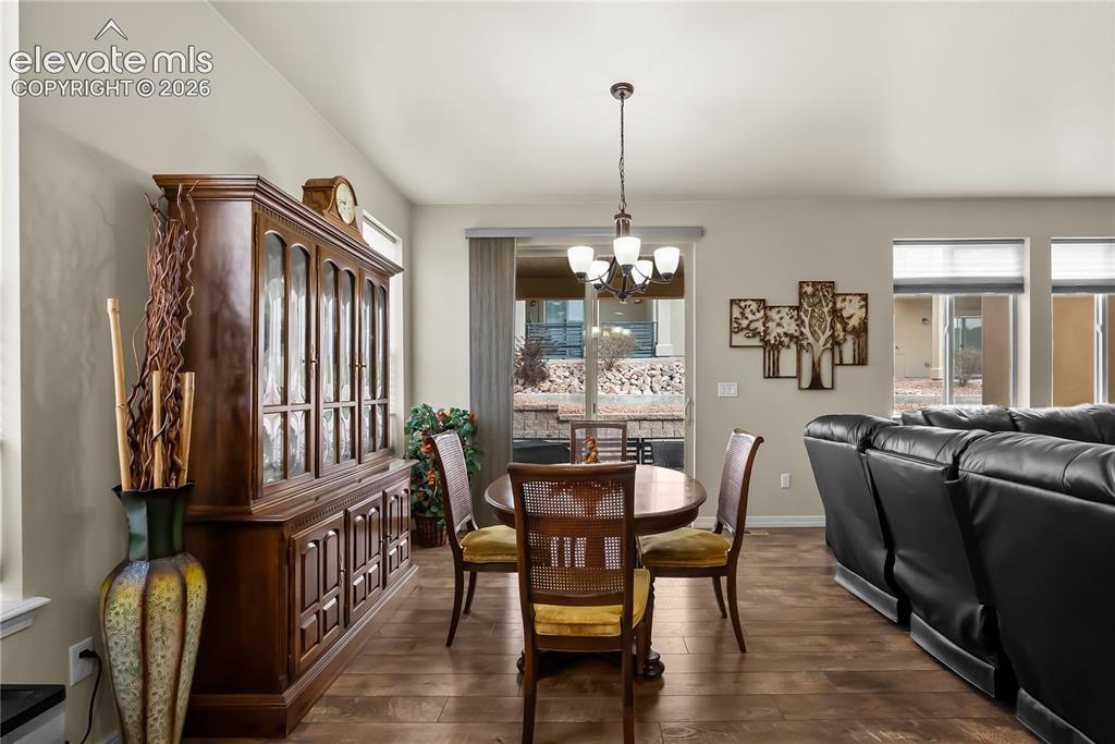 Image 12 of 44: Dining Area