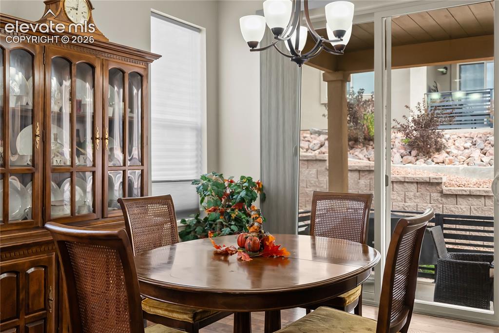 Image 13 of 44: Dining Area