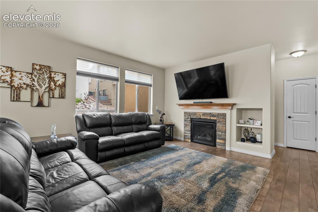Image 14 of 44: Living Room