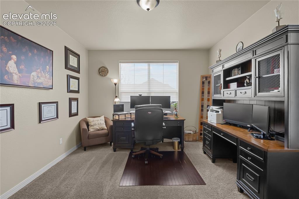 Image 16 of 44: Office