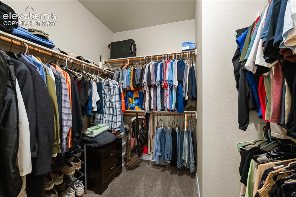 Image 21 of 44: Closet