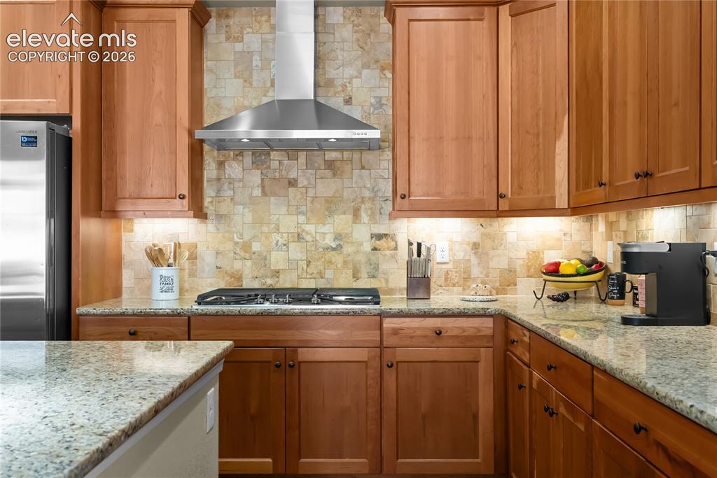 Image 9 of 44: Kitchen