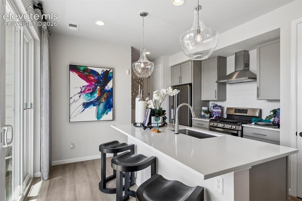 Image 9 of 21: Kitchen