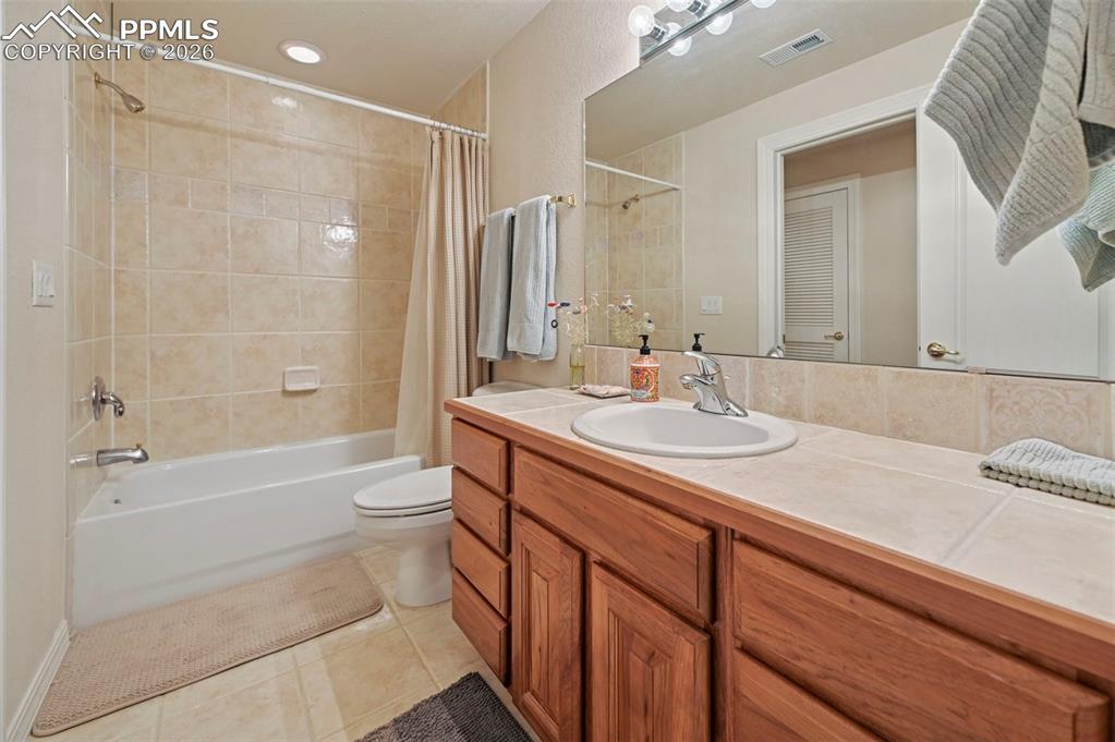 Image 31 of 45: Full Bathroom in the Basement attached to Bedroom 3