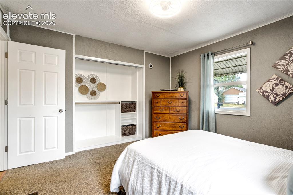 Image 19 of 30: Bedroom