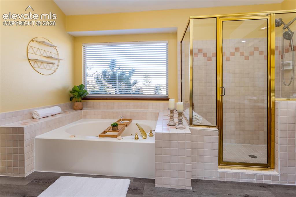 Image 26 of 47: Master Bathroom