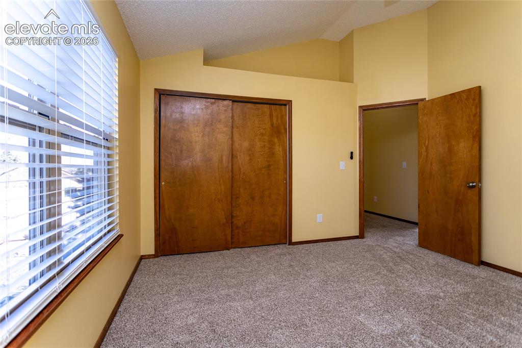 Image 34 of 47: Bedroom