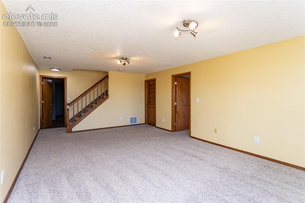 Image 41 of 47: Family Room