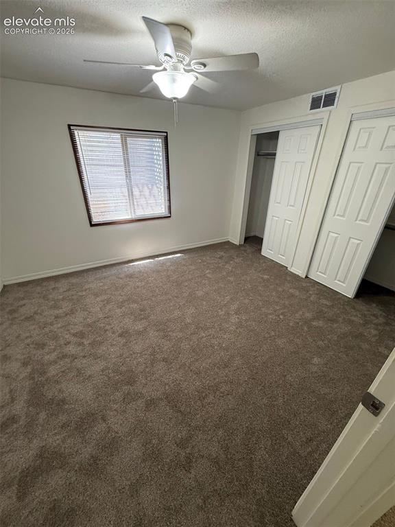 Image 16 of 29: Bedroom