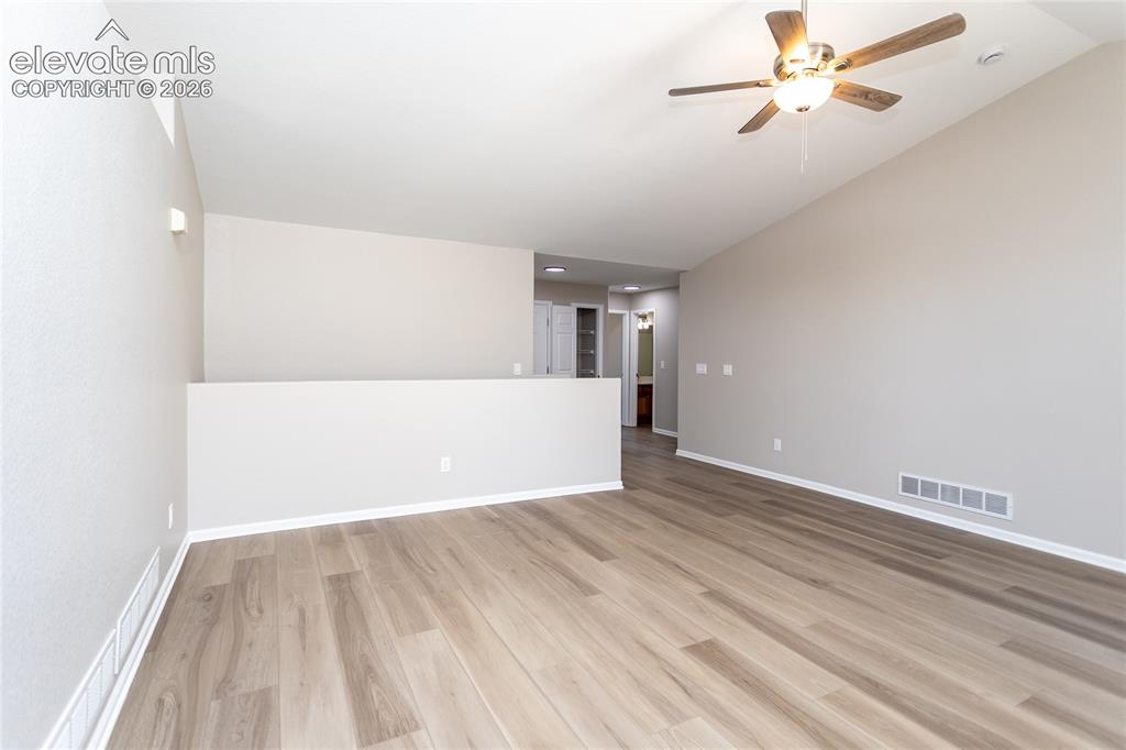 Image 14 of 39: Open, airy, comfortable!