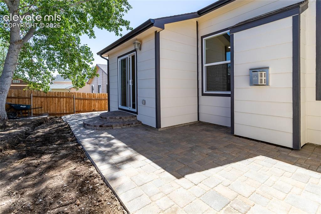 Image 31 of 38: Plenty of room for BBQ, relaxing, outdoor dining!