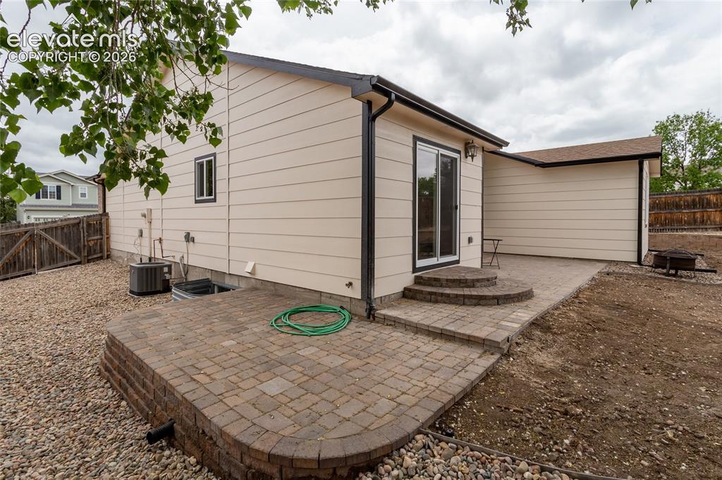 Image 32 of 39: Plenty of room to BBQ, relax & enjoy outdoor dining!
