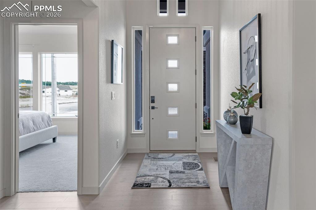 Image 3 of 50: Entry