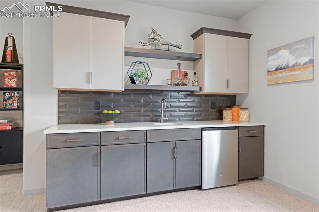 Image 33 of 50: Family Room