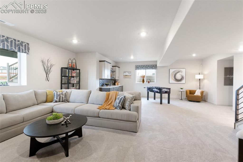 Image 37 of 50: Family Room