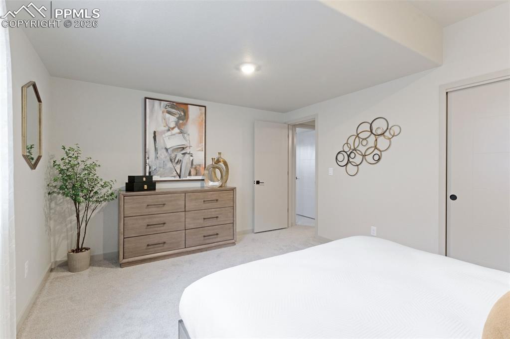 Image 45 of 50: Bedroom