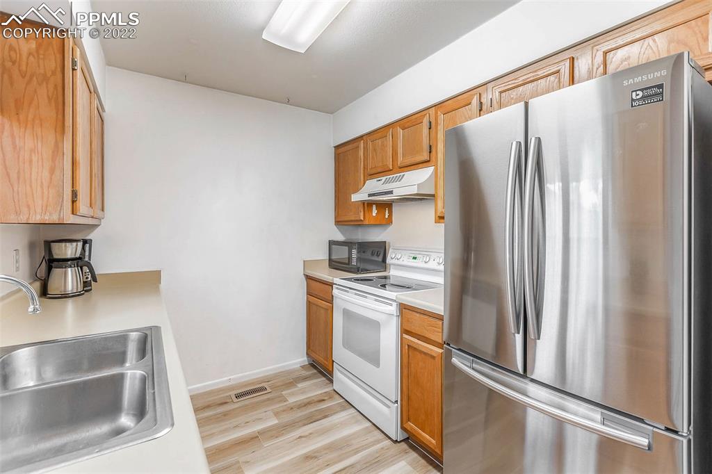 Listing 3655453, Image 12 of 22