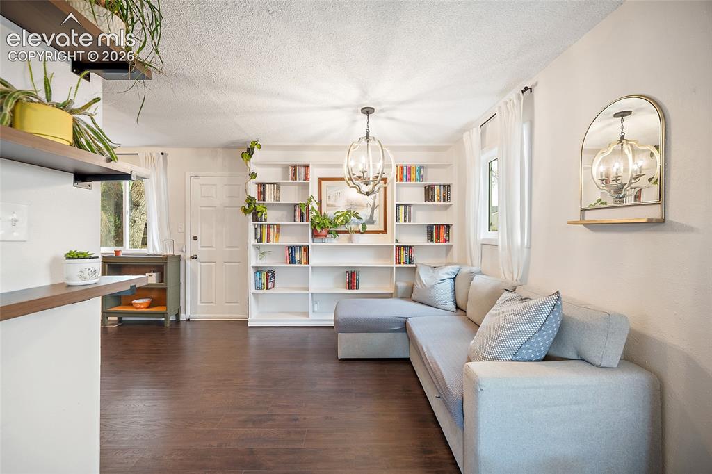 Image 7 of 23: Living Room