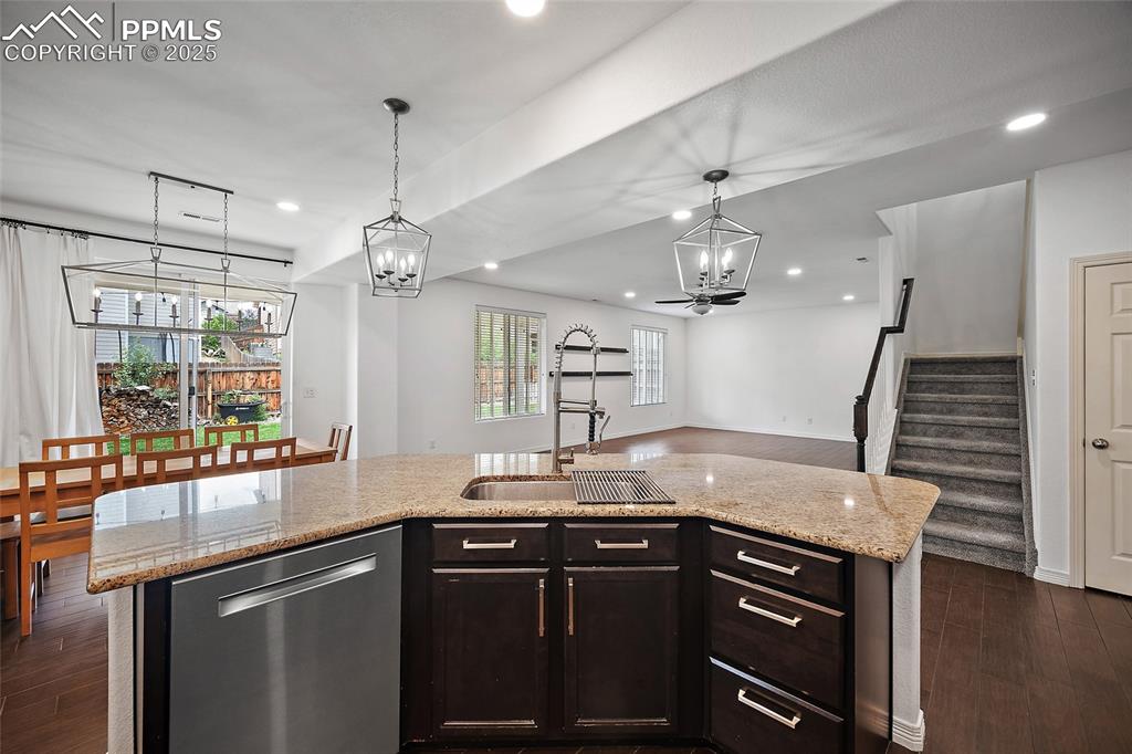 Image 11 of 50: Kitchen