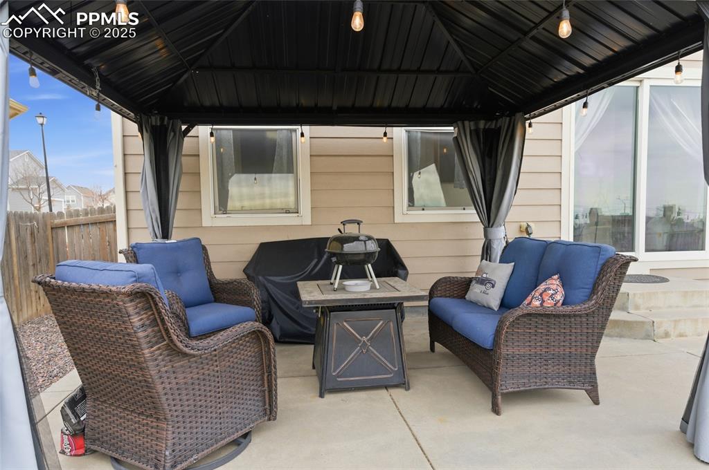 Image 17 of 29: Patio