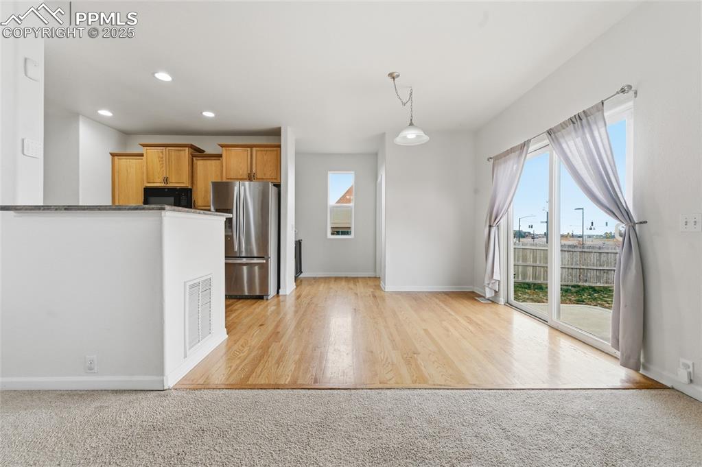 Image 5 of 29: Kitchen