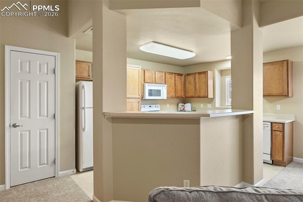Image 10 of 34: Kitchen