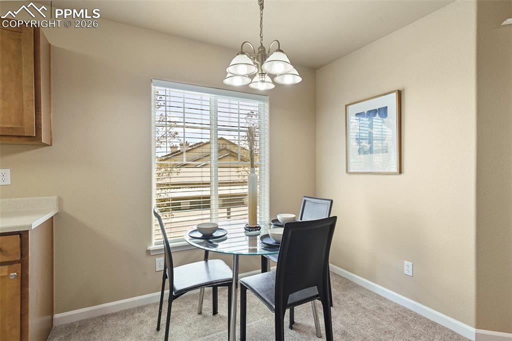 Image 15 of 34: Dining Area