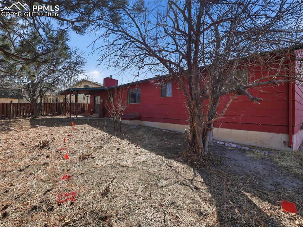 Image 34 of 37: Back of Structure