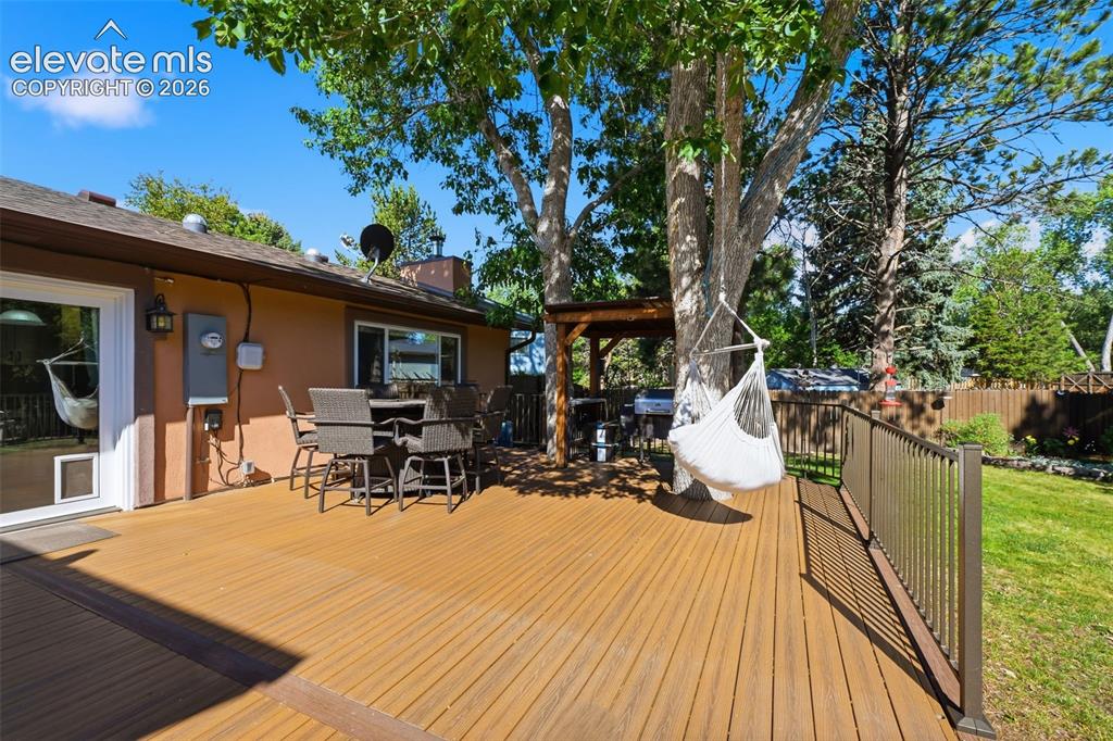 Image 45 of 47: Deck