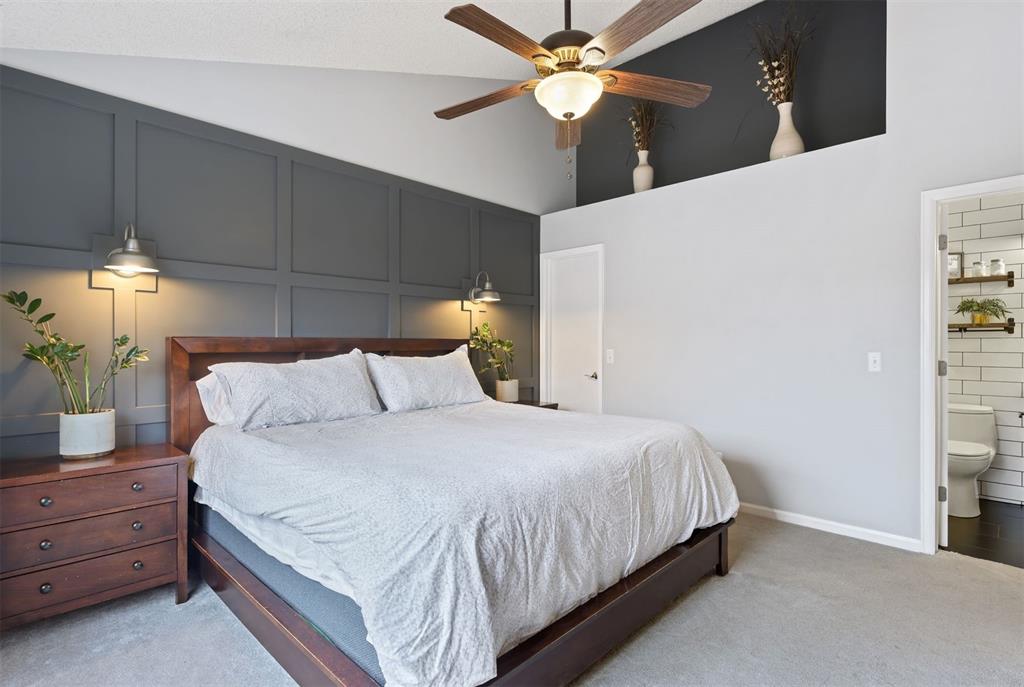 Image 10 of 43: Bedroom