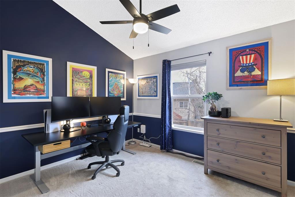 Image 14 of 43: Office