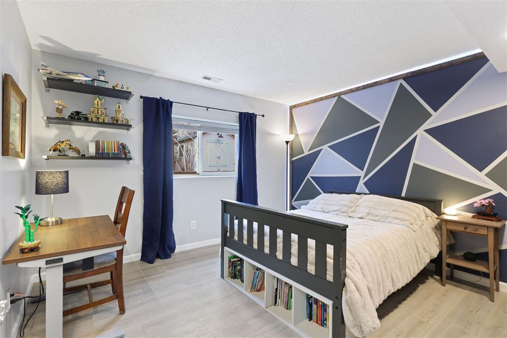 Image 19 of 43: Bedroom