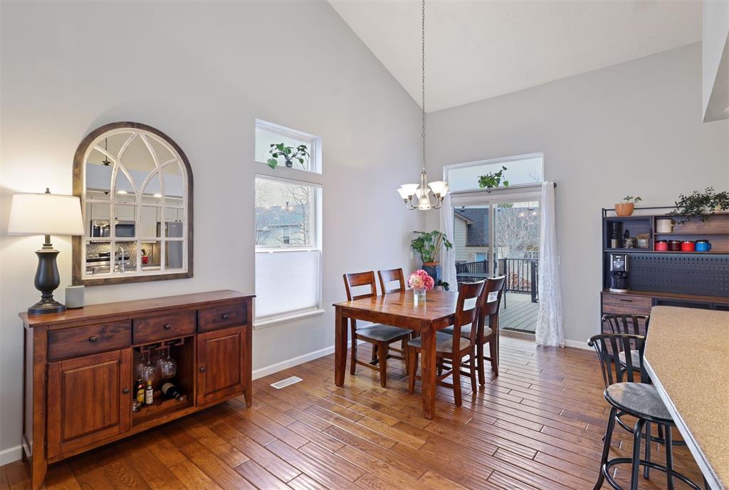 Image 4 of 43: Dining Area