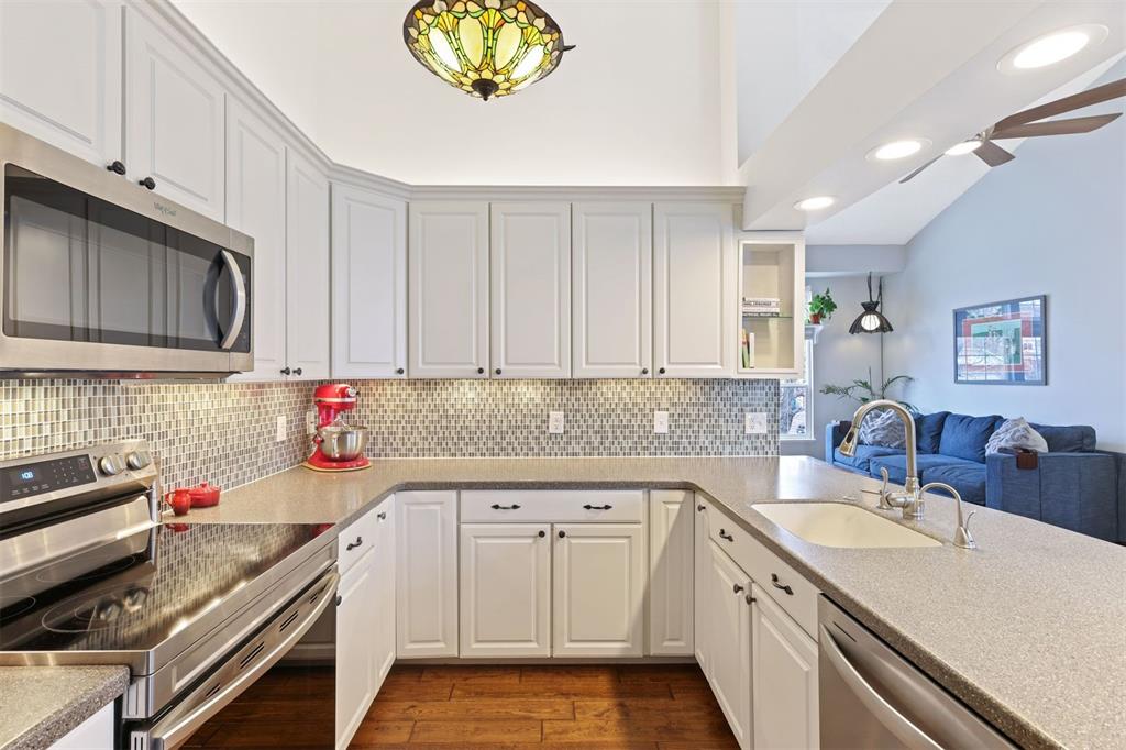 Image 7 of 43: Kitchen