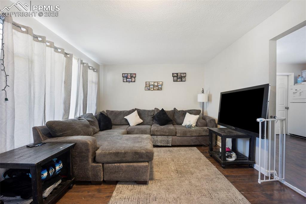 Image 5 of 46: Living Room