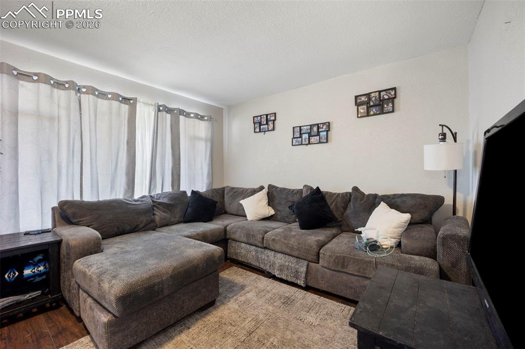 Image 7 of 46: Living Room