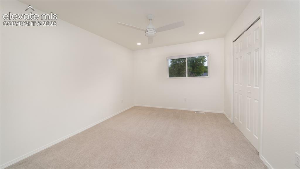 Image 14 of 35: Bedroom